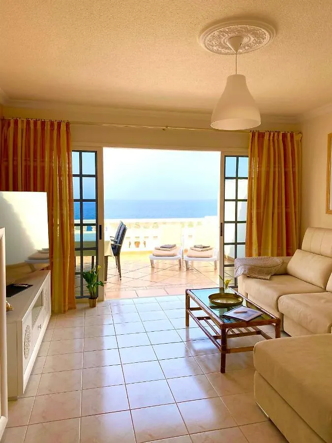 Apartment Ocean Pearl: Luxury Beachside Villa with Sea View in Los Gigantes Acantilado de los Gigantes