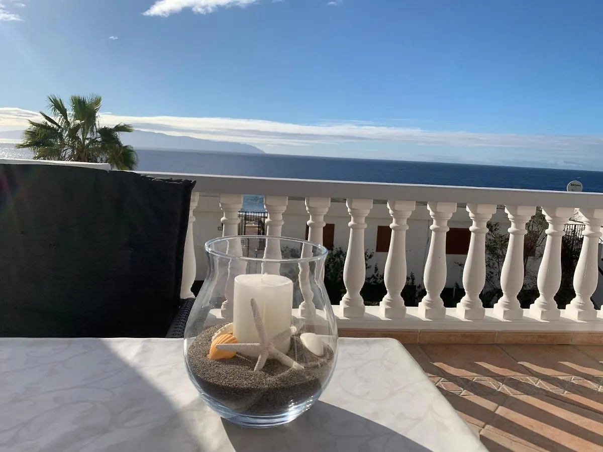 Apartment Ocean Pearl: Luxury Beachside Villa with Sea View in Los Gigantes Acantilado de los Gigantes