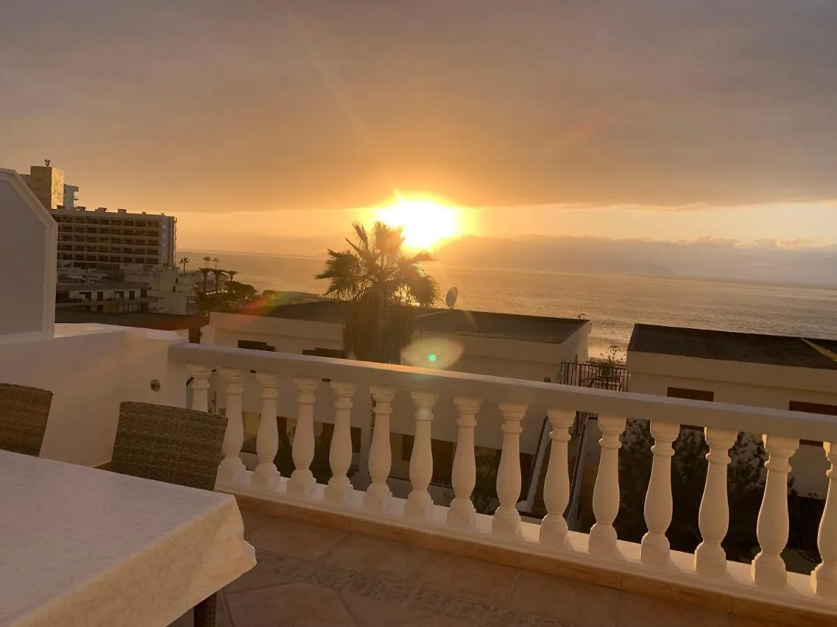 Ocean Pearl: Luxury Beachside Villa with Sea View in Los Gigantes Acantilado de los Gigantes 0*,