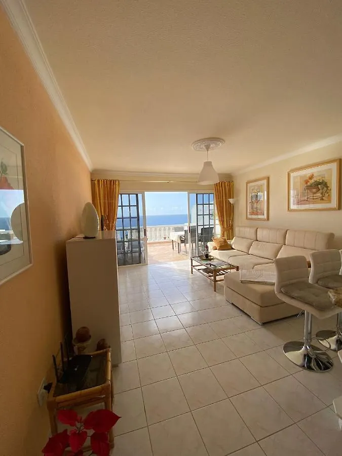 Ocean Pearl: Luxury Beachside Villa with Sea View in Los Gigantes Acantilado de los Gigantes