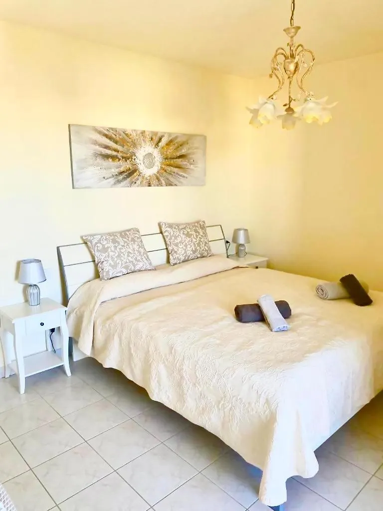 Ocean Pearl: Luxury Beachside Villa with Sea View in Los Gigantes Acantilado de los Gigantes Apartment
